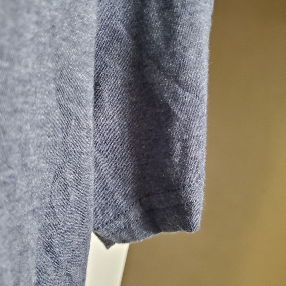 District Very Important Tee - Picture 4 of 10